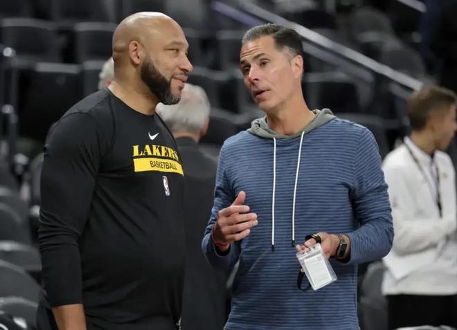 帕尔马官方：铃木彩艳成功接受手指骨折手术；据悉伤缺3个月（帕尔马官宣：铃木彩艳手指骨折手术成功，预计缺阵三个月）