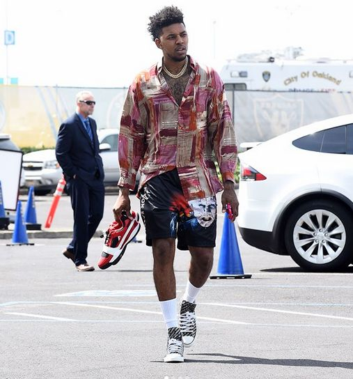 记者：西海岸下周二在杭州集结，杭州备战期间要踢一场热身赛（记者：西海岸队下周二赴杭集结，驻杭备战期间将进行一场热身赛）