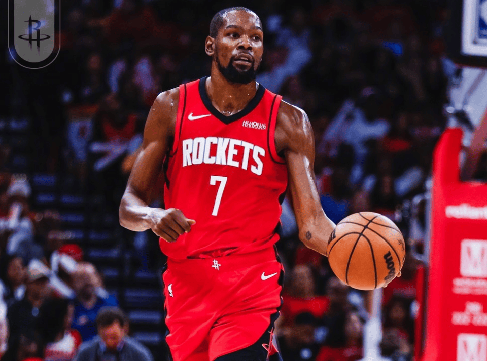 西甲：皇马客场2-2战平比利亚雷亚尔（西甲：皇马做客与比利亚雷亚尔2-2握手言和）