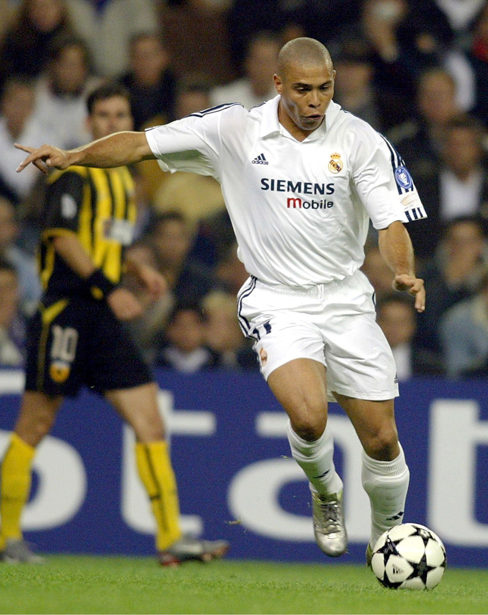 巴塞罗那对阵奥萨苏纳：决定哈维·阿隆索命运的周末（巴萨迎战奥萨苏纳：哈维·阿隆索命运走向的关键周末）