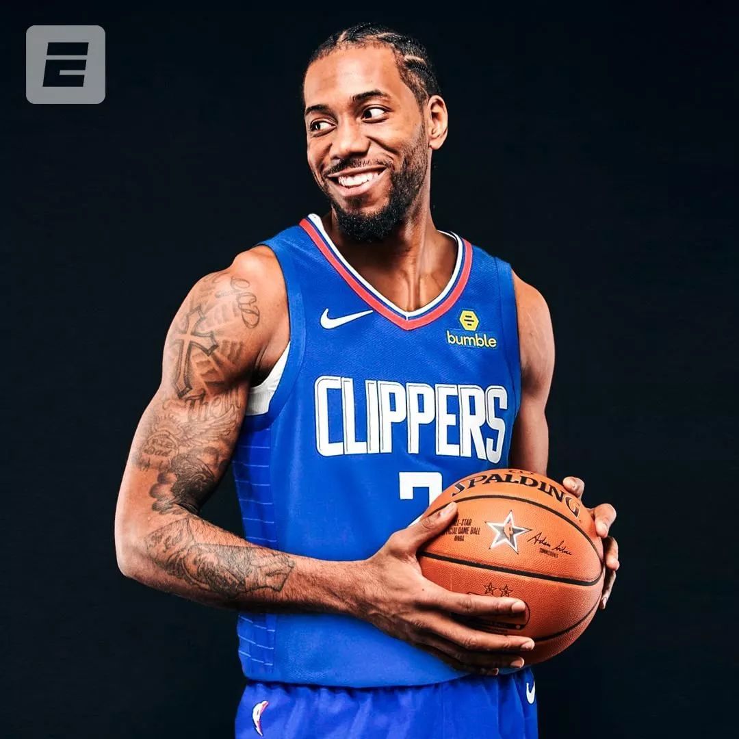 33岁内马尔爆发！17分钟戴帽救赎！3场轰5球1助，冲击明年世界杯（33岁内马尔火力全开：17分钟帽子戏法，近3战5球1助，剑指明年世界杯）