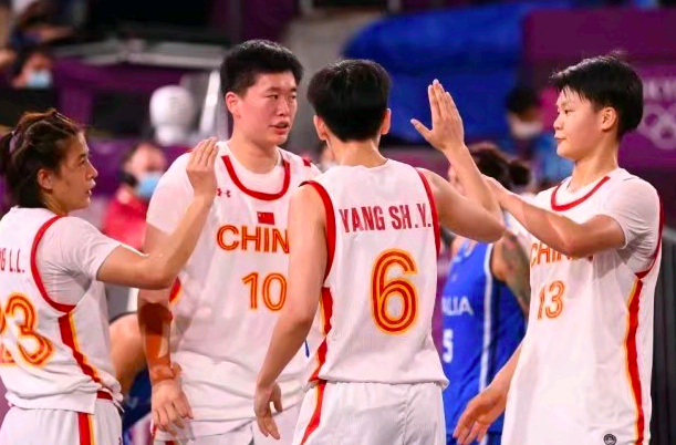 谁是真核一目了然！小莫布里缺战两场 骑士遭遇两连败（真核尽显！小莫布里缺阵两战，骑士遭两连败）
