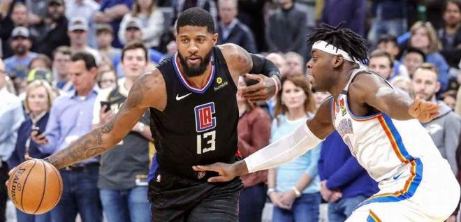 杰伦·约翰逊本赛季4次三双追平队史纪录，生涯6次排队史第二（杰伦·约翰逊单季4次三双追平队史纪录，生涯累计6次居队史第二）